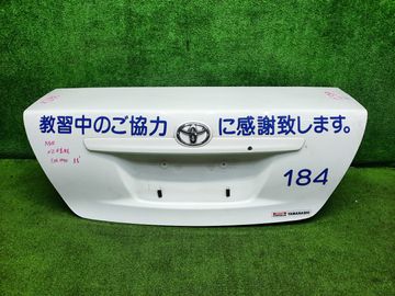 КРЫШКА БАГАЖНИКА НА TOYOTA COROLLA  AXIO NZE141
