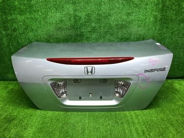КРЫШКА БАГАЖНИКА НА HONDA INSPIRE UC1