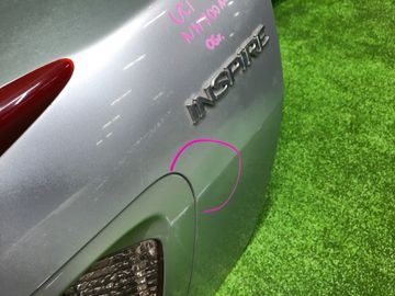 КРЫШКА БАГАЖНИКА НА HONDA INSPIRE UC1