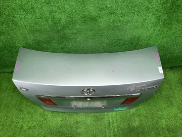 КРЫШКА БАГАЖНИКА НА TOYOTA PREMIO ZZT240