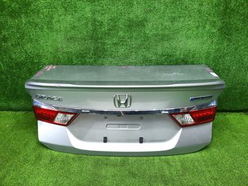 КРЫШКА БАГАЖНИКА НА HONDA GRACE GM5