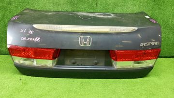 КРЫШКА БАГАЖНИКА НА HONDA INSPIRE UC1