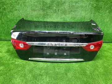КРЫШКА БАГАЖНИКА НА NISSAN SKYLINE V37