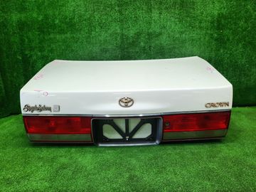 КРЫШКА БАГАЖНИКА НА TOYOTA CROWN JZS151