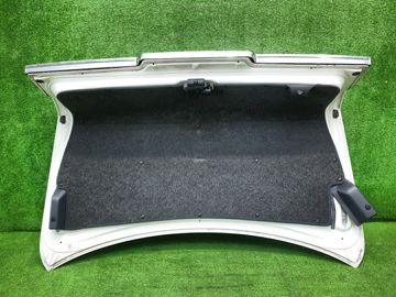 КРЫШКА БАГАЖНИКА НА TOYOTA CROWN JZS151