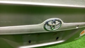 КРЫШКА БАГАЖНИКА НА TOYOTA COROLLA NZE121