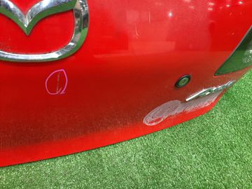 КРЫШКА БАГАЖНИКА НА MAZDA AXELA BK3P