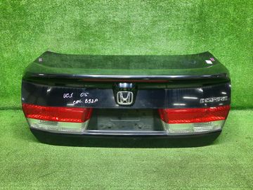 КРЫШКА БАГАЖНИКА НА HONDA INSPIRE UC1