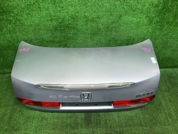 КРЫШКА БАГАЖНИКА НА HONDA INSPIRE UC1