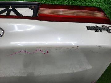 КРЫШКА БАГАЖНИКА НА TOYOTA CROWN GS151