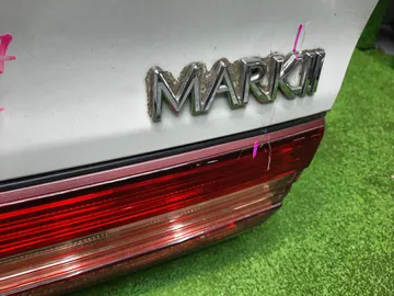 КРЫШКА БАГАЖНИКА НА TOYOTA MARK II GX100