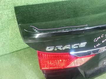 КРЫШКА БАГАЖНИКА НА HONDA GRACE GM6