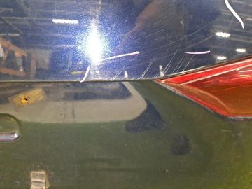 КРЫШКА БАГАЖНИКА НА MAZDA AXELA BM6FJ