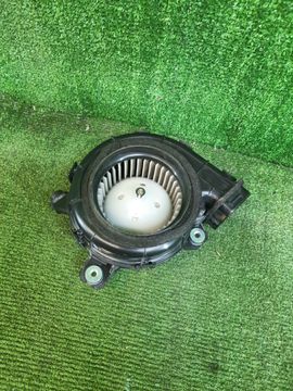 МОТОР ОХЛАЖДЕНИЯ БАТАРЕИ НА HONDA FIT GP1