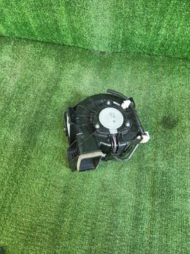 МОТОР ОХЛАЖДЕНИЯ БАТАРЕИ НА TOYOTA COROLLA FIELDER NKE165G