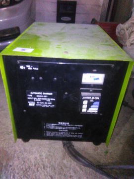 ЗАРЯДНОЕ УСТРОЙСТВО