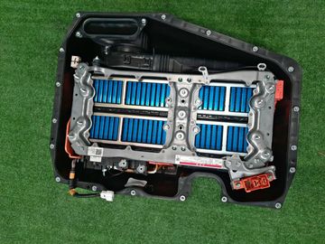 БАТАРЕЯ ГИБРИДНОЙ УСТАНОВКИ НА HONDA VEZEL RV5 LEC