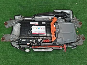 БАТАРЕЯ ГИБРИДНОЙ УСТАНОВКИ НА HONDA VEZEL RU3 LEB