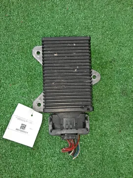 БЛОК УПРАВЛЕНИЯ ИНЖЕКТОРАМИ НА MITSUBISHI CHARIOT GRANDIS N94W 4G64