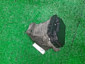 БЛОК VALVEMATIC НА TOYOTA NOAH ZRR70G 3ZR-FAE