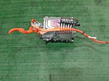 ИНВЕРТОР НА TOYOTA YARIS MXPH10