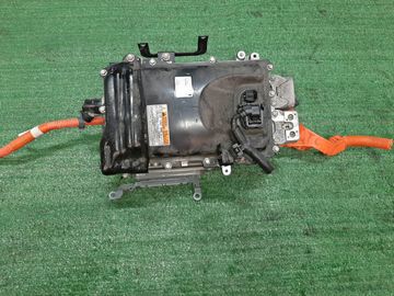 ИНВЕРТОР НА TOYOTA YARIS MXPH10