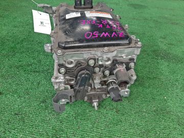 ИНВЕРТОР НА TOYOTA PRIUS ZVW50