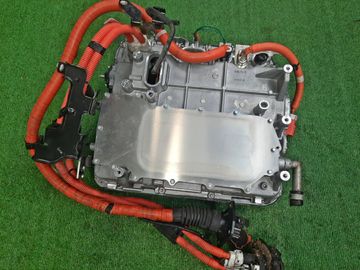ИНВЕРТОР НА NISSAN LEAF ZE1
