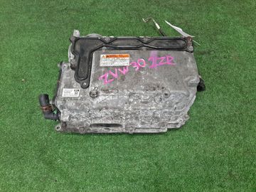 ИНВЕРТОР НА TOYOTA PRIUS ZVW30 2ZR-FXE