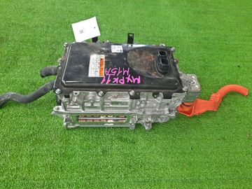 ИНВЕРТОР НА TOYOTA AQUA MXPK11