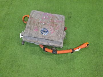 ИНВЕРТОР НА NISSAN LEAF AZE0 EM57