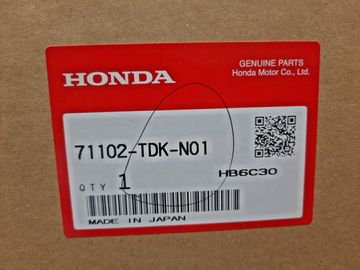 РЕШЕТКА БАМПЕРА НА HONDA FREED GB7