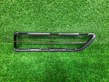 РЕШЕТКА БАМПЕРА НА TOYOTA HILUX GUN125