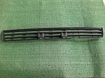 РЕШЕТКА БАМПЕРА НА TOYOTA HILUX SURF GRN215W