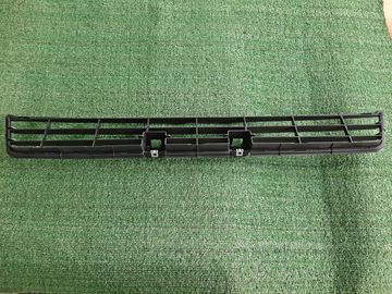 РЕШЕТКА БАМПЕРА НА TOYOTA HILUX SURF GRN215W