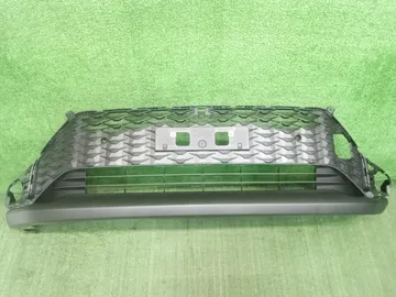 РЕШЕТКА БАМПЕРА НА TOYOTA COROLLA CROSS ZSG10