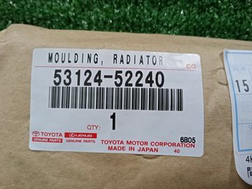 РЕШЕТКА БАМПЕРА НА TOYOTA YARIS GXPA16