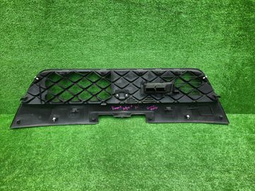 РЕШЕТКА БАМПЕРА НА TOYOTA ROOMY M900A