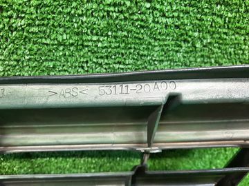 РЕШЕТКА РАДИАТОРА НА TOYOTA PREMIO ZZT240