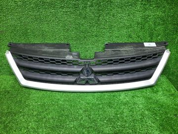 РЕШЕТКА РАДИАТОРА НА MITSUBISHI OUTLANDER CW5W