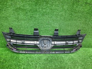 РЕШЕТКА РАДИАТОРА НА HONDA STREAM RN6