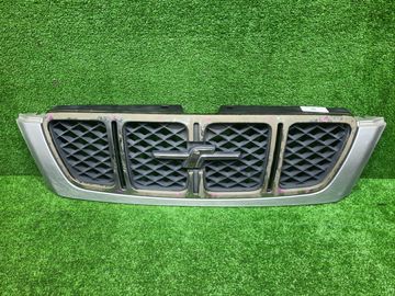 РЕШЕТКА РАДИАТОРА НА SUBARU FORESTER SF5