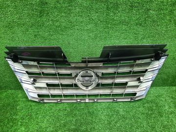 РЕШЕТКА РАДИАТОРА НА NISSAN SERENA C26