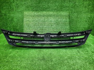 РЕШЕТКА РАДИАТОРА НА TOYOTA ISIS ZGM10G