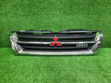 РЕШЕТКА РАДИАТОРА НА MITSUBISHI PAJERO V75W
