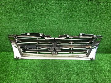 РЕШЕТКА РАДИАТОРА НА MITSUBISHI PAJERO V75W