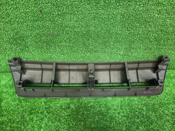 РЕШЕТКА РАДИАТОРА НА NISSAN CUBE Z10