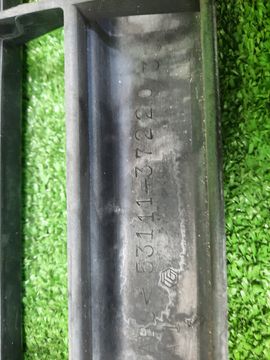 РЕШЕТКА РАДИАТОРА НА HINO DUTRO XZU307M