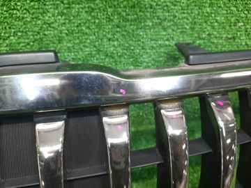 РЕШЕТКА РАДИАТОРА НА TOYOTA ISIS ZGM10G