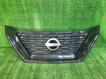 РЕШЕТКА РАДИАТОРА НА NISSAN X-TRAIL SNT33